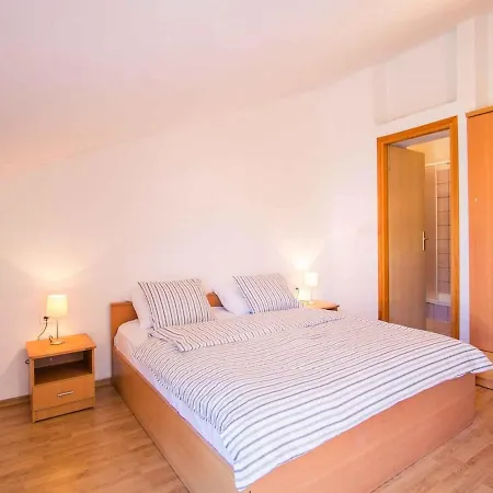 Apartment In Vrbnik/insel Krk 13611 *