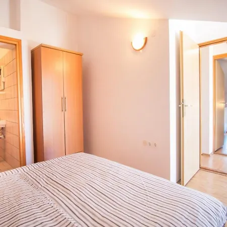 In Vrbnik/insel Krk 13611 Apartment Vrbnik (Primorje-Gorski Kotar)